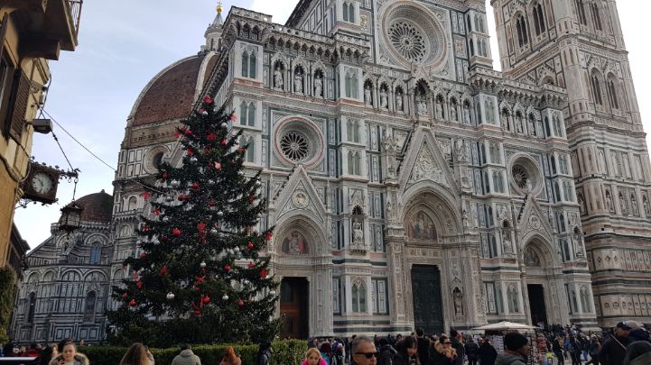 Piazza del Duomo, Italy - surprised by Rome Amazed by Florence