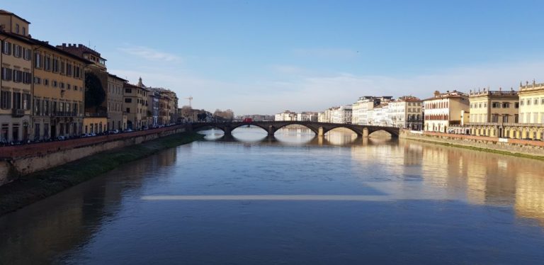 Ponte Vecchio (absolutely beautiful lake, Italy - surprised by Rome Amazed by Florence e/bridge)