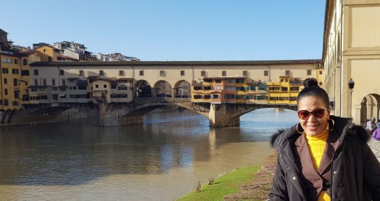 Ponte Vecchio (absolutely beautiful lake/bridge)