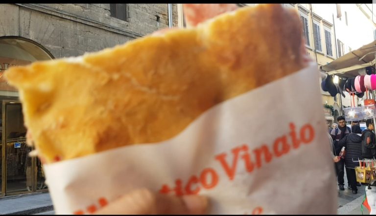 Florence popular sandwich, you line up for an hour plus in the street to buy