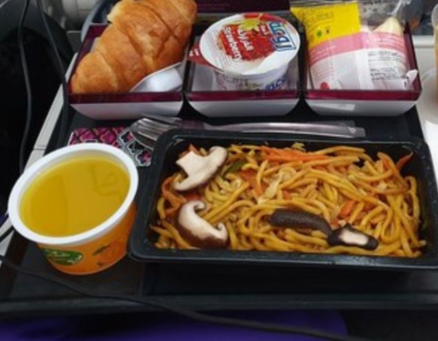 Qatar Airways meals