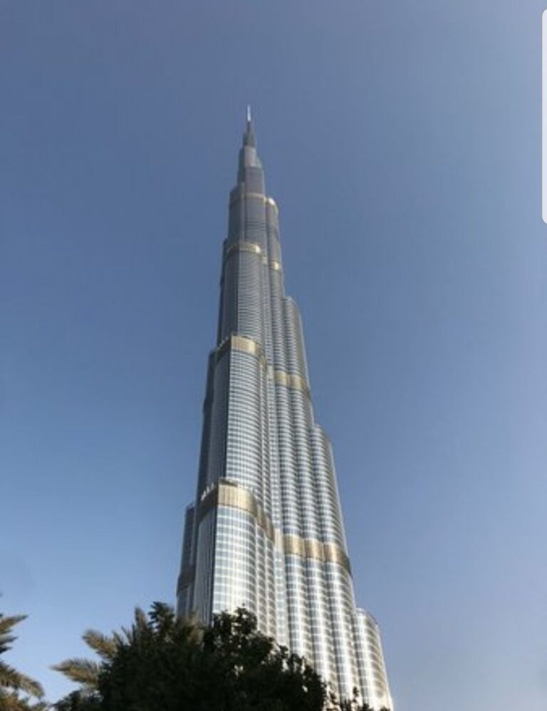 Burj Khalifa - Dubai. 12 must-see bucket list destinations