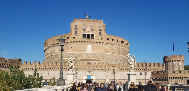 Castel Sant'Angelo (entrance to Vatican Castle). 12 must see bucket list countries