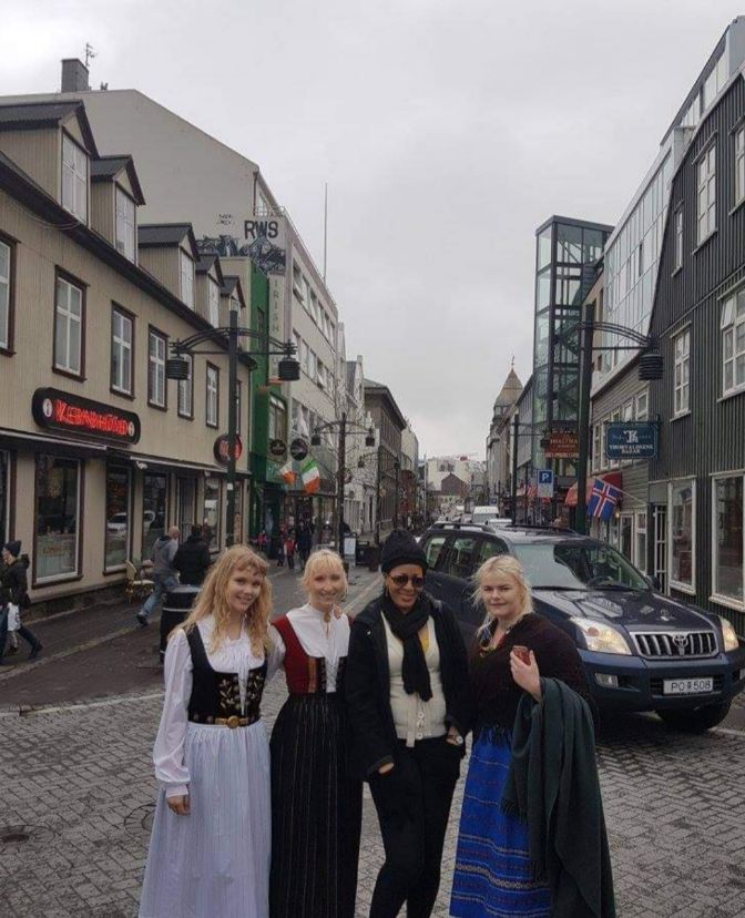 CoraDexplorer and 3 Icelandic ladies. 21 friendliest people and countries to visit