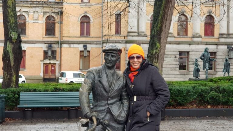 CoraDexplorer & the Statue of Freedom fighter - Gunnar Sonsteby. Norway is home to the Midnight Sun and Polar Nights