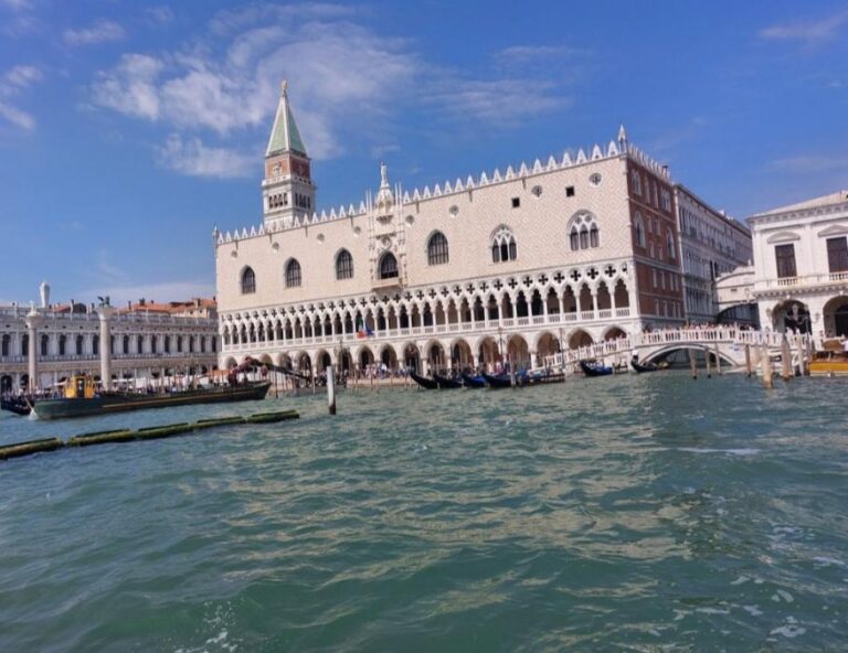 Dogenpalast (Doge's Palace) from the Grand Canal. Venice, Italy’s floating city