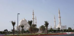 Sheikh Zayed Mosque - Abu Dhabi U.A.E. Female Solo travels in the Middle East