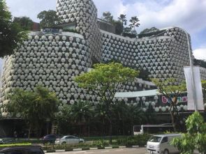 unbelievable beautiful buildings in Singapore