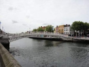 Oscar Wilde Memorial Statue – Dublin Ire Ha’penny Bridge – Dublin Ireland. Female solo travels in Europe