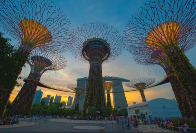 Futuristic Gardens Singapore. top 10 favourite travel destinations