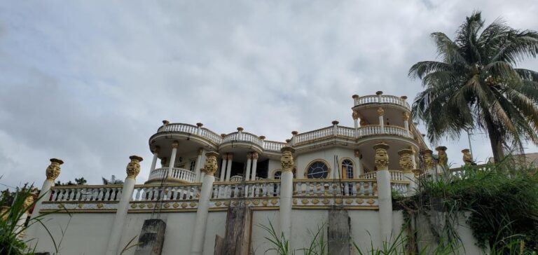 Gorgeous house in Layou and Barrouallie. St. Vincent and the Grenadines the Gem of the Antilles