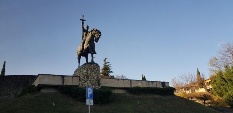 Monument to Heraclius 11 - Telavi. Georgia, the mystical transcontinental nation