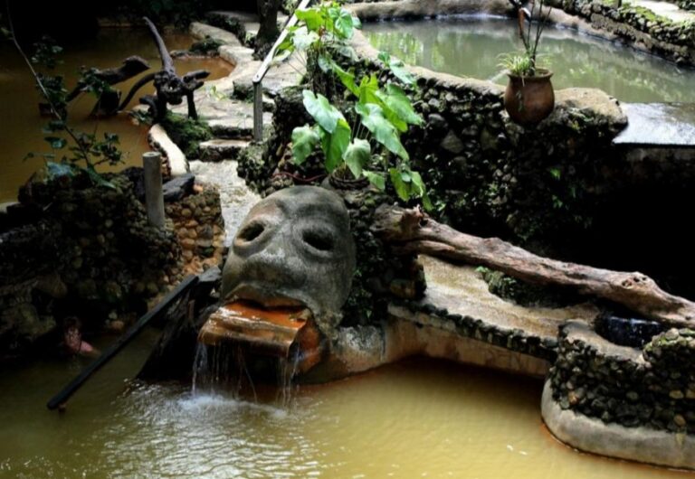 Screws Sulphur Spa. Dominica, the Nature Island of the Caribbean.