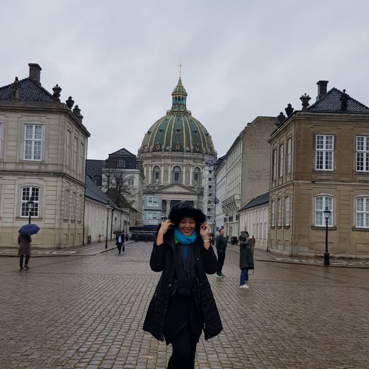 Denmark the land of the Vikings. The Frederik Church at the back @ the Amalienborg Castle