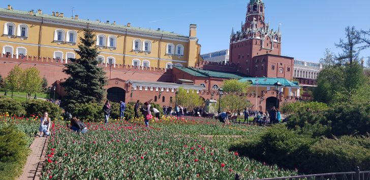 The Kremlin (children outside the garden). 12 must see bucket list countries