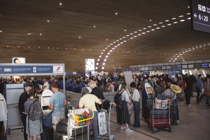 Chaos at airports due to flight cancellations